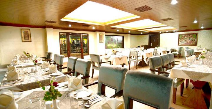 Radisson Srinagar Hotel Kültér fotó