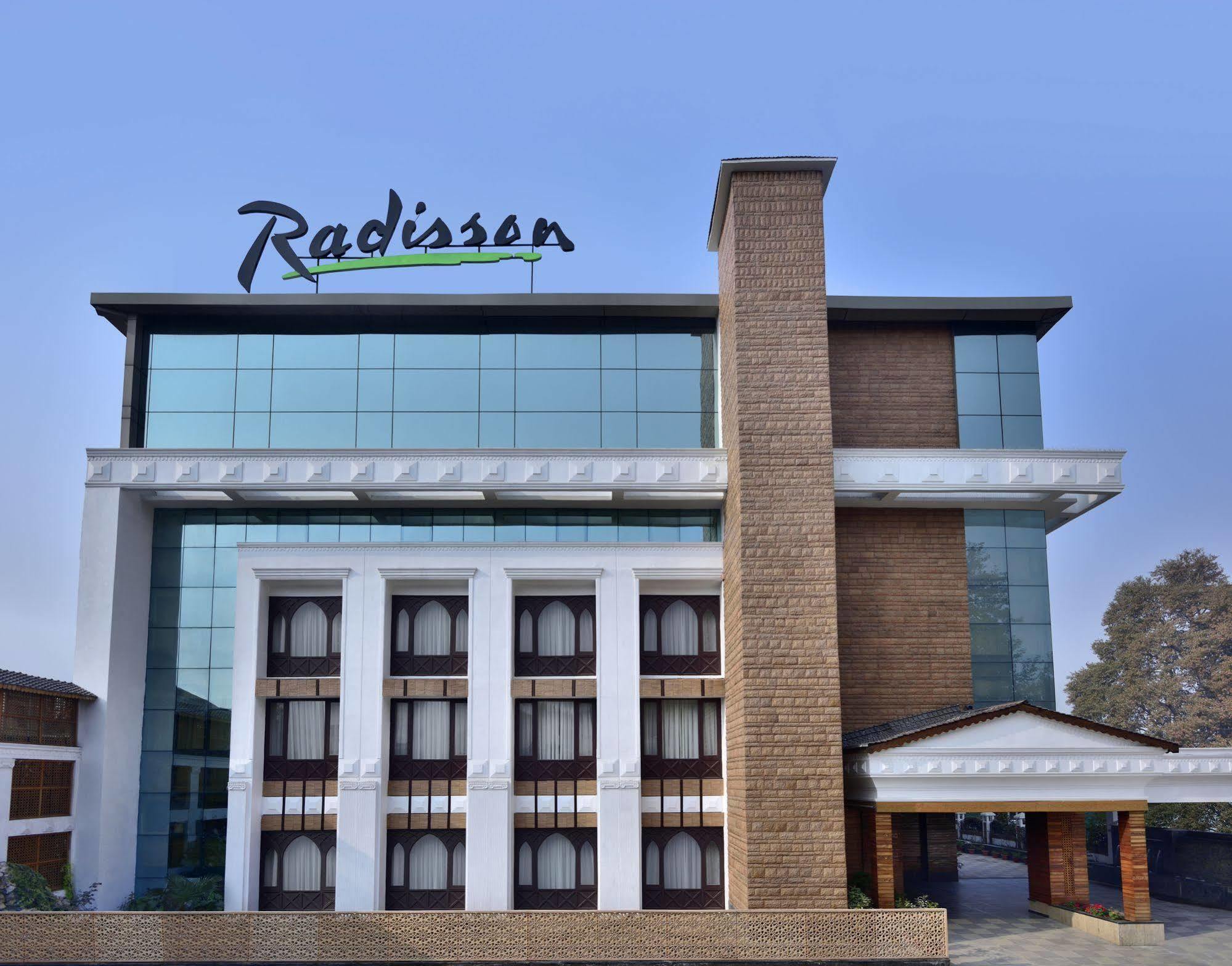 Radisson Srinagar Hotel Kültér fotó